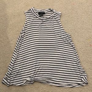 Women’s sleeveless shirt